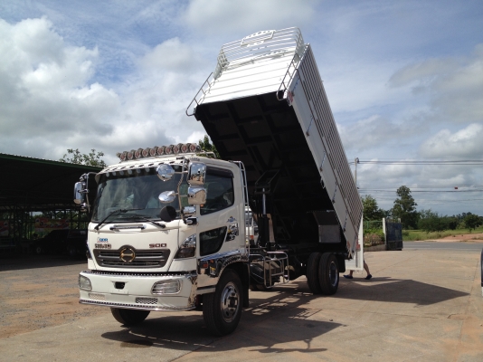 ขายครับสวยๆเลยไม่แพง HINO MEGA เครื่อง JO8C 210 แรงม้าระบบน้ำมัน สูง 1.83 ยาว 5.30 กว้าง 2.25 เมตร พร้อมของแต่ง เช็คใหม่ทำใหม่ทุกจุดพร้อมทะเบียน พร้อมรับประกัน เครื่อง, เกียร์, เฟืองท้าย สนใจแบบไหนเราสามารถสั่งประกอบใหม่ได้เลย เช็คใหม่ทุกจุด เน้นงานคุณภาพ