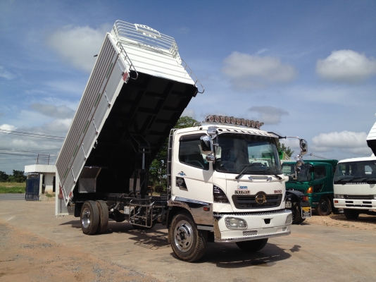 ขายครับสวยๆเลยไม่แพง HINO MEGA เครื่อง JO8C 210 แรงม้าระบบน้ำมัน สูง 1.83 ยาว 5.30 กว้าง 2.25 เมตร พร้อมของแต่ง เช็คใหม่ทำใหม่ทุกจุดพร้อมทะเบียน พร้อมรับประกัน เครื่อง, เกียร์, เฟืองท้าย สนใจแบบไหนเราสามารถสั่งประกอบใหม่ได้เลย เช็คใหม่ทุกจุด เน้นงานคุณภาพ
