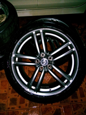 ขายแม็ก nissan ขอบ19 กว้าง 8ครึ่ง 5/114 ขาย 18,500 บาท