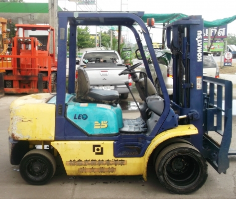 ขายรถโฟล์คลิฟท์ komatsu 2.5 ตัน