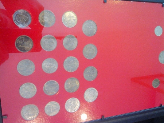 ขายเงินราคา 1 บาทที่เคยใช้ในอดีตจนถึงปัจจุบัน ชุดละ 1500 บาท