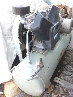 ปั้มลม IWATA 3.7 KW