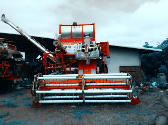 รถเกี่ยวข้าว ศักดิ์ พัฒนา แท้เดิมๆๆครับ รุ่น 195เทอร์โบ ปั้มไดกิ้น 22