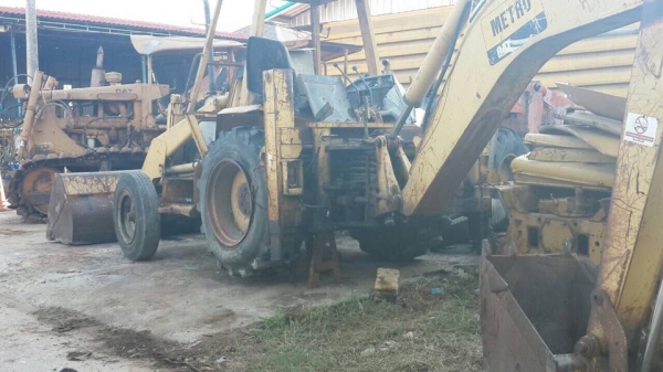 ขายรถขุดหลังตักหน้าCAT428B