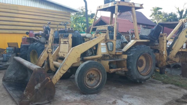 ขายรถขุดหลังตักหน้าCAT428B