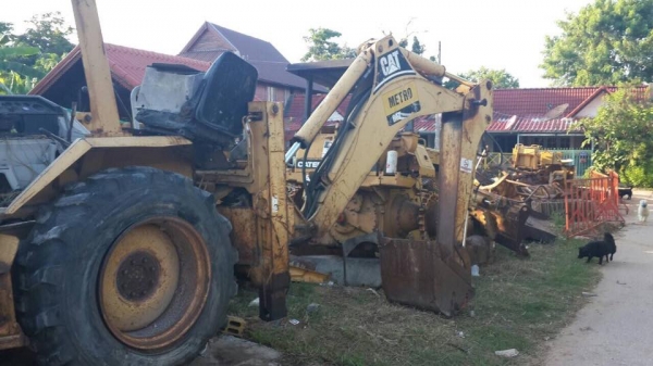 ขายรถขุดหลังตักหน้าCAT428B