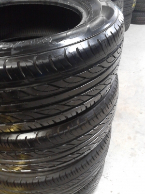 215/60R16 Firestone TZ700 ชุด 4 เส้น สวยมาก ดอกยางหนาเสมอ ปี2012 ( 4412 ) ชุด 4 เส้น  TEL.081-427-3941