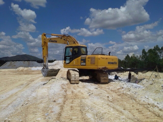 ขายรถแบ็คโฮ KOMATSU PC200-7 ปี 2005 ไมล์ชั่วโมง 14,xxx เล่มทะเบียน