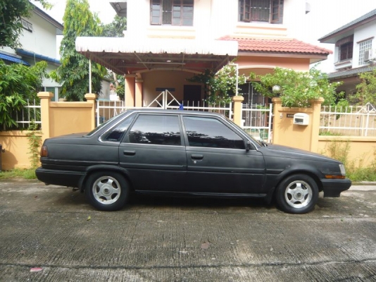 TOYOTA CORONA โฉมหน้าแหลม ติดแ LPG วิ่งได้2ระบบ