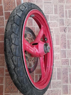 ขายล้อเม็ก Yamaha TZM150 ครบชุดล้อไม่คดไม่ดุ้งล้อหน้า 17*2.15 ล้อหลัง 17*2.50 ขาย 2500 บาท