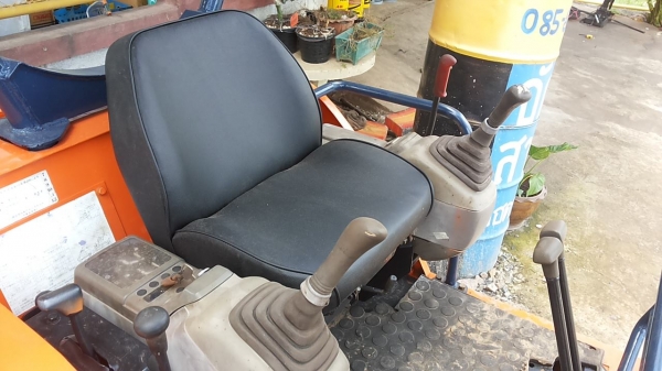 ขายรถขุด-ดัน HITACHI EX27 รถเก่านอกสภาพดี พร้อมใช้งาน มีเอกสารแจ้งจำหน่าย