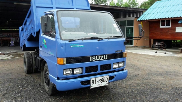 ขายดั้ม3คิว NKR100แรง เครื่องดี แคชซีสวย ยางดี ภายในสวย สภาพพร้อมใช้งาน เอกสารพร้อมโอน สนใจโทร 090-8588220คุณนะ ID:narong498 หรือwww.truck.in.th/498