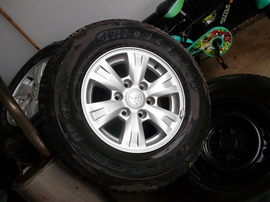 แม็คพร้อมยาง มิตรซูไทรทัน ถอดออกจากป้ายแดง