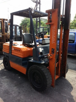 ขาย ฟอล์คลิฟต์ 3 ตัน TOYOTA 5FD30 ขาย ฟอล์คลิฟต์ 3 ตัน TOYOTA 5FD30