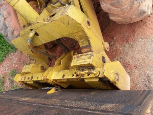 รถตัก TCM  /  4 สูบ.  สนใจติดต่อ 081 - 6079515