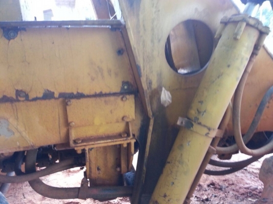 รถตัก TCM  /  4 สูบ.  สนใจติดต่อ 081 - 6079515