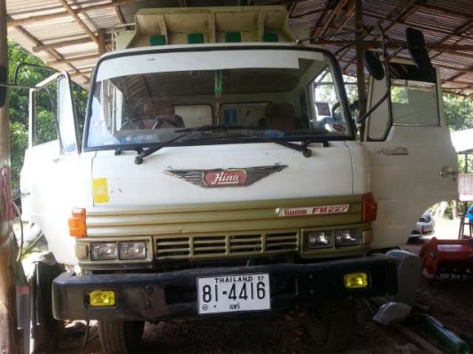 ขาย sumo 227 เครื่องเกียร์ของ3 m( 240 แรง)