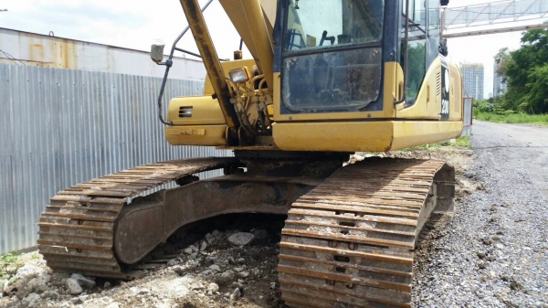 ขายรถแบ็คโฮ KOMATSU PC200-7 ปี 2551 ชั่วโมง 9,200-