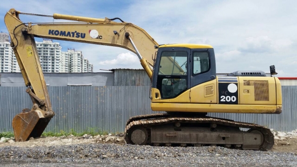 ขายรถแบ็คโฮ KOMATSU PC200-7 ปี 2551 ชั่วโมง 9,200-