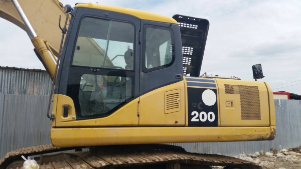 ขายรถแบ็คโฮ KOMATSU PC200-7 ปี 2551 ชั่วโมง 9,200-