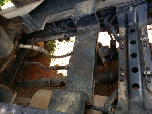 รถอีซูซุ 6 ล้อดั้ม  210 แรงม้า. ปี 54  ( รถวิ่ง 1xx,xxx กม. )  สนใจติดต่อ 081 - 6079515