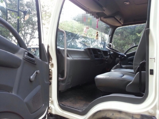 รถอีซูซุ 6 ล้อดั้ม  210 แรงม้า. ปี 54  ( รถวิ่ง 1xx,xxx กม. )  สนใจติดต่อ 081 - 6079515