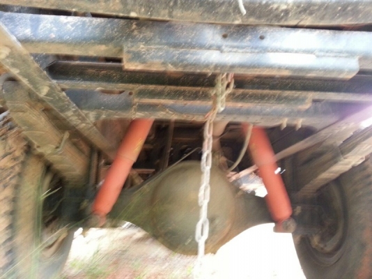 รถอีซูซุ 6 ล้อดั้ม  210 แรงม้า. ปี 54  ( รถวิ่ง 1xx,xxx กม. )  สนใจติดต่อ 081 - 6079515