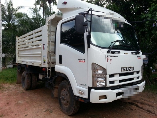 รถอีซูซุ 6 ล้อดั้ม  210 แรงม้า. ปี 54  ( รถวิ่ง 1xx,xxx กม. )  สนใจติดต่อ 081 - 6079515