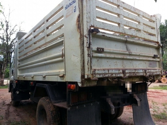 รถอีซูซุ 6 ล้อดั้ม  210 แรงม้า. ปี 54  ( รถวิ่ง 1xx,xxx กม. )  สนใจติดต่อ 081 - 6079515