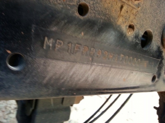 รถอีซูซุ 6 ล้อดั้ม  210 แรงม้า. ปี 54  ( รถวิ่ง 1xx,xxx กม. )  สนใจติดต่อ 081 - 6079515