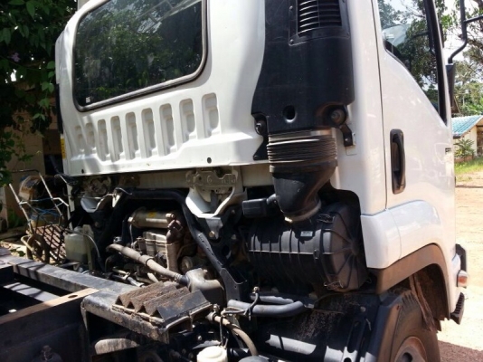 รถอีซูซุ 6 ล้อดั้ม  210 แรงม้า. ปี 54  ( รถวิ่ง 1xx,xxx กม. )  สนใจติดต่อ 081 - 6079515
