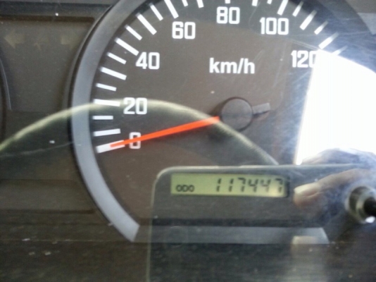 รถอีซูซุ 6 ล้อดั้ม  210 แรงม้า. ปี 54  ( รถวิ่ง 1xx,xxx กม. )  สนใจติดต่อ 081 - 6079515