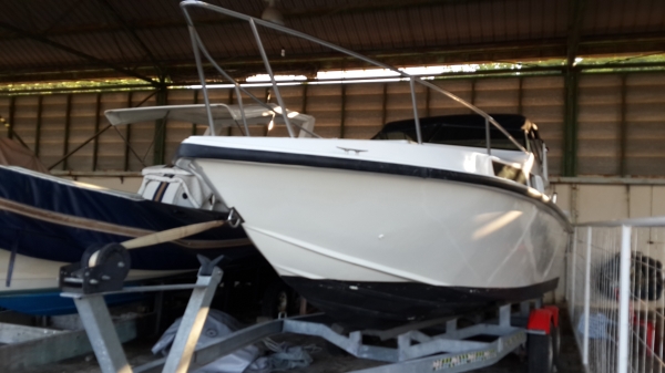 เรือเร็ว speedboat 27 ฟุต พร้อมเทรลเลอร์ 850,000 บาท เรือเร็ว speedboat 27 ฟุต พร้อมเทรลเลอร์ 850,000 บาท