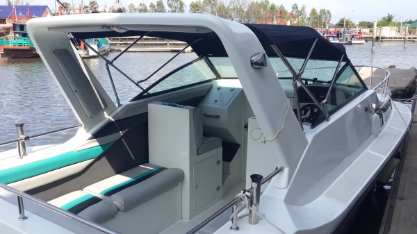 เรือเร็ว speedboat 27 ฟุต พร้อมเทรลเลอร์ 850,000 บาท เรือเร็ว speedboat 27 ฟุต พร้อมเทรลเลอร์ 850,000 บาท