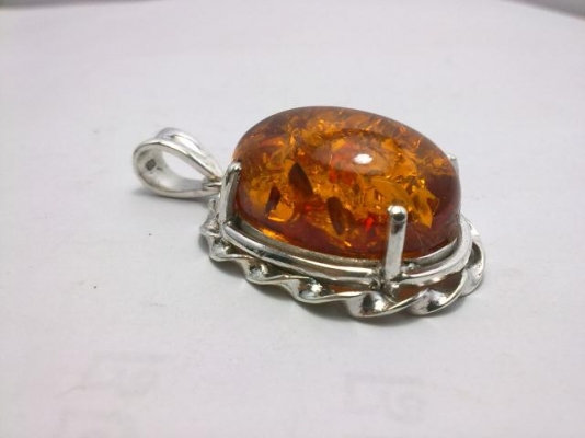 จี้เงินแทัพลอยอัมพัน