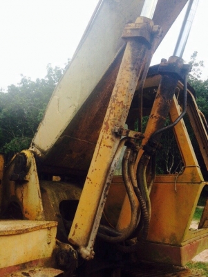 ขายรถแบคโฮ KOMATSU PC 200-2 พร้อมใช้งาน สนใจโทร 081-970-1072