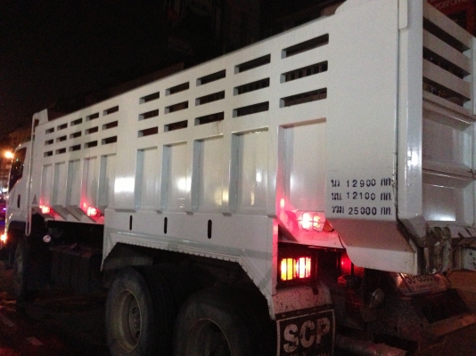 ขายดาวน์รถ10ล้อ 2 เพลาดั้ม Isuzu FVZ 300 แรงม้า ปี 2556 ใช้งาน 25,000 กิโลเท่านั้น