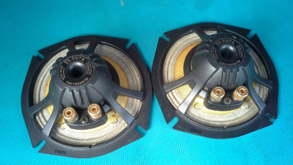 รุ่นใหญ่!! ลำโพงแยกชิ้น Pioneer TS-V07A Woofer + Twister + Passive รุ่นใหญ่!! ลำโพงแยกชิ้น Pioneer TS-V07A Woofer + Twister + Passive