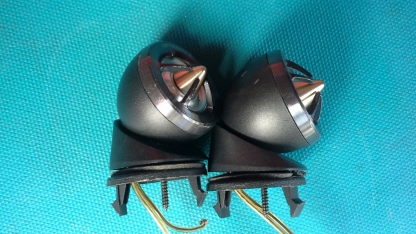 รุ่นใหญ่!! ลำโพงแยกชิ้น Pioneer TS-V07A Woofer + Twister + Passive รุ่นใหญ่!! ลำโพงแยกชิ้น Pioneer TS-V07A Woofer + Twister + Passive