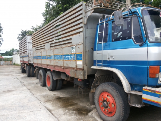 10 ล้อ FM226 พร้อมใช้งานทันที