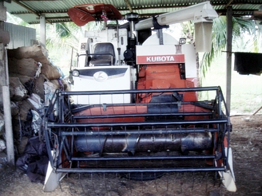ฝากขายครับรถเกี่ยวข้าวคูโบต้า DC68พร้อมเทรลเลอร์