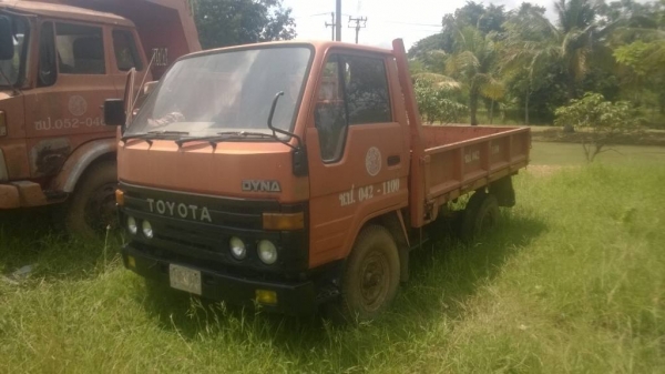 ขายถูก TOYOTA DYANA