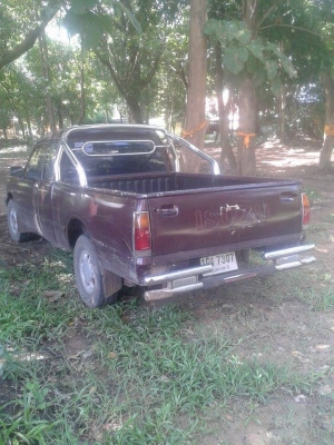 ขาย อีซุซุ KB แค๊บ2200หลังคาโป่ง ขายถูก ขาย อีซุซุ KB แค๊บ2200หลังคาโป่ง ขายถูก