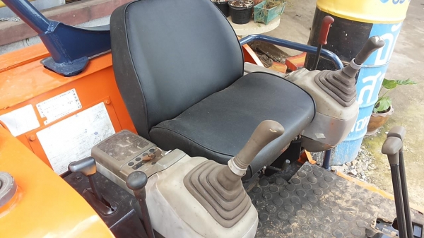 ขายรถขุด-ดัน HITACHI EX27 รถเก่านอกสภาพดี พร้อมใช้งาน มีเอกสารแจ้งจำหน่าย ขายรถขุด-ดัน HITACHI EX27 รถเก่านอกสภาพดี พร้อมใช้งาน มีเอกสารแจ้งจำหน่าย