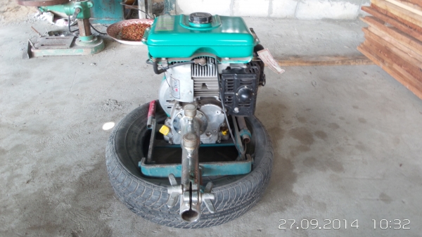 ขายเครื่องคาวา 6.5 แรง พร้อมหาง ยาว 8 ฟุตครับ ขายเครื่องคาวา 6.5 แรง พร้อมหาง ยาว 8 ฟุตครับ