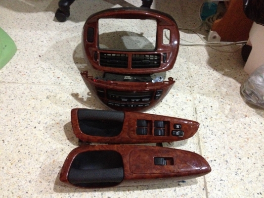 ลายไม้ ESTIMA คลอนโทลเเอรมือจับสวิตกระจกครบๆเก่าญี่ปุ่นสภาพสวย