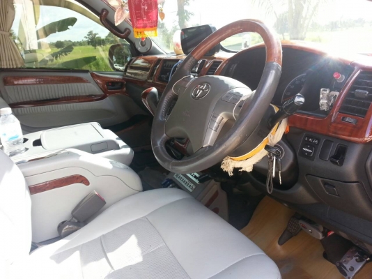 ขายรถตู้TOYOTA COMMUTER D4D แต่งชุดVIP ติดแก๊สNGV เครื่องVVT-i เครื่องดี ภายในสวยมาก สภาพเหมือนใหม่พร้อมใช้งาน เอกสารพร้อมโอน สนใจโทร090-8588220คุณนะ ID:narong498 หรือwww.truck.in.th/498