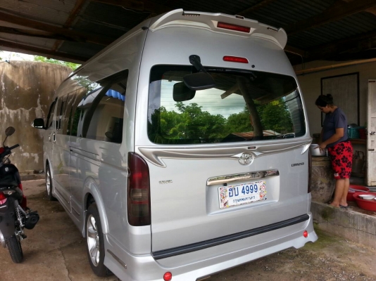 ขายรถตู้TOYOTA COMMUTER D4D ปี2012 แต่งชุดVIPชุดใหญ่เต็มชุด เครื่องVVT-i เครื่องดี ภายในสวยมาก สภาพเหมือนใหม่พร้อมใช้งาน เอกสารพร้อมโอน สนใจโทร090-8588220คุณนะ ID:narong498 หรือwww.truck.in.th/498