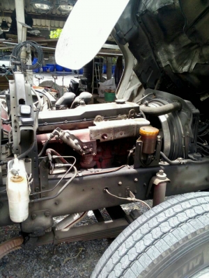 ขายรถบรรทุก 10 ล้อตู้เปียก ISUZU DECA 195 แรงม้าปี 2542 ราคา 950000