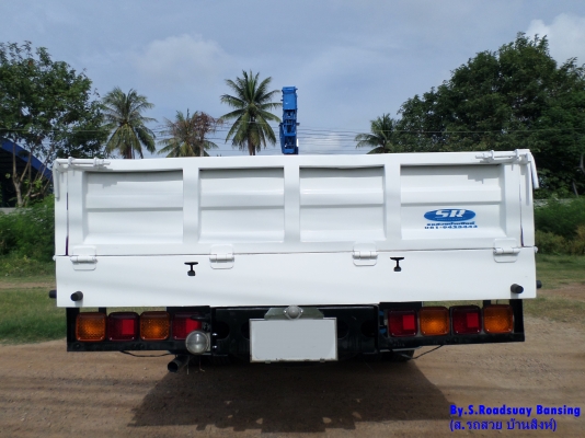 ขาย 6 ล้อ อีซูซุ ร็อกกี้ 160 แรง ยาว 7.20 ม.ปี 1993 สภาพเดิม สนใจชมรถก่อนได้ครับ ติดต่อ 081-9425443